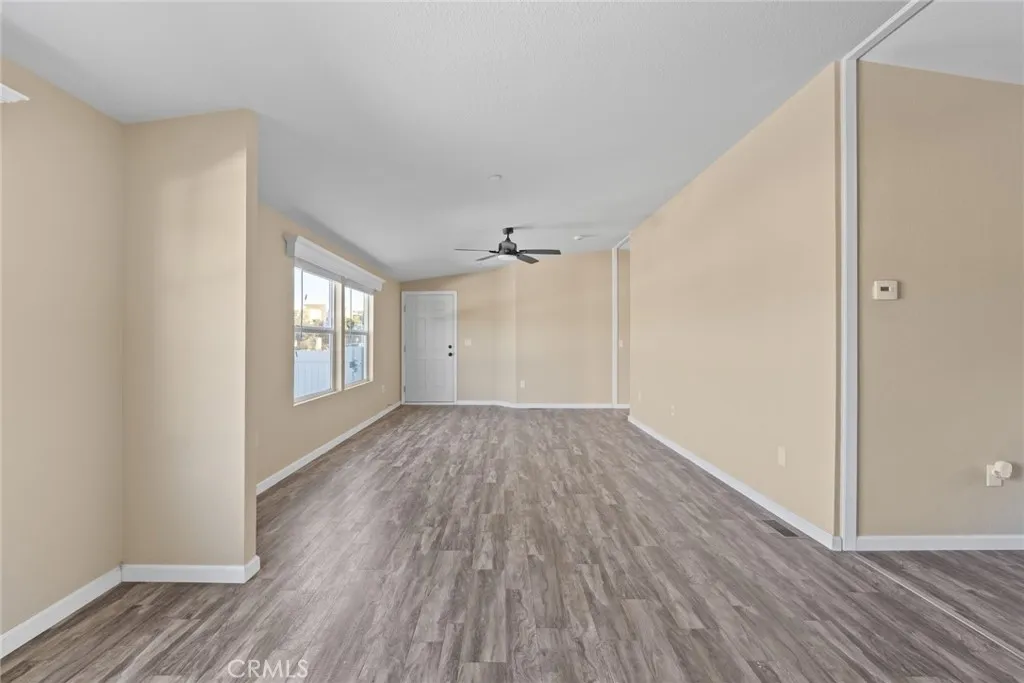 401 401 W Pottery, Lake Elsinore, California 92530 home-pic-5